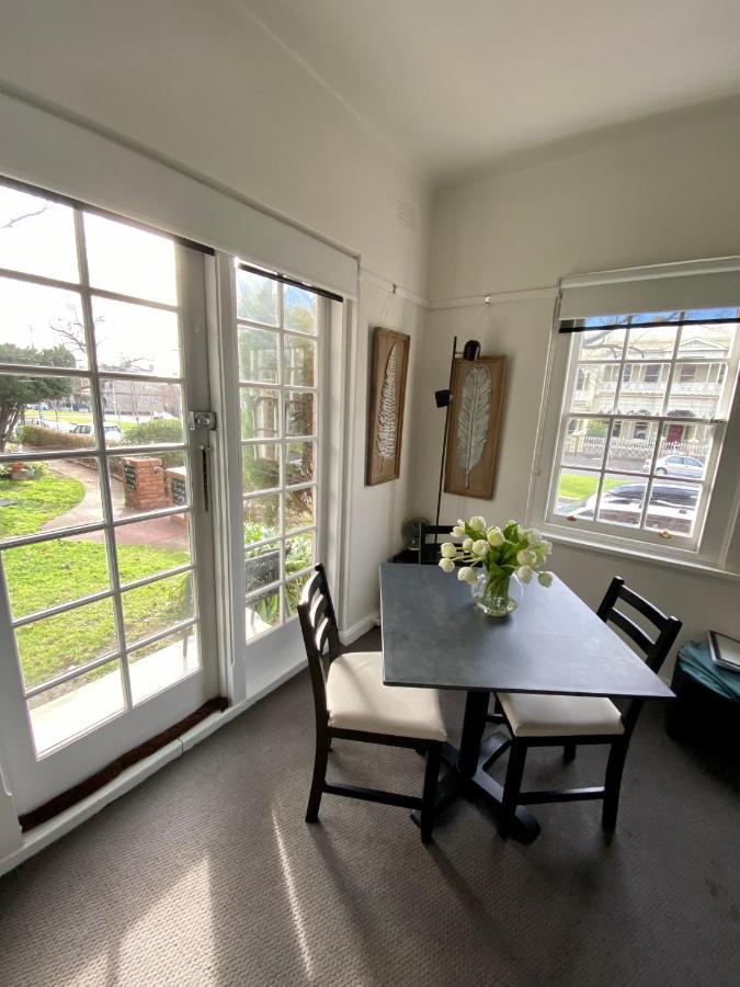 East Melbourne City Studio - Amazing Location & Sunny Charm Apartment Екстериор снимка